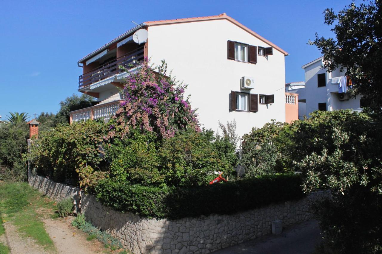 Family Friendly Seaside Apartments Kozino, Zadar - 5749 Petrcane Eksteriør bilde