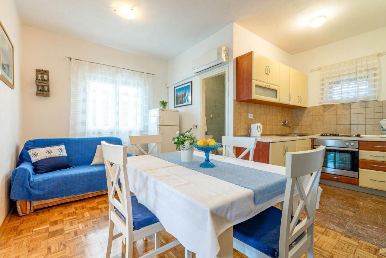 Family Friendly Seaside Apartments Kozino, Zadar - 5749 Petrcane Eksteriør bilde