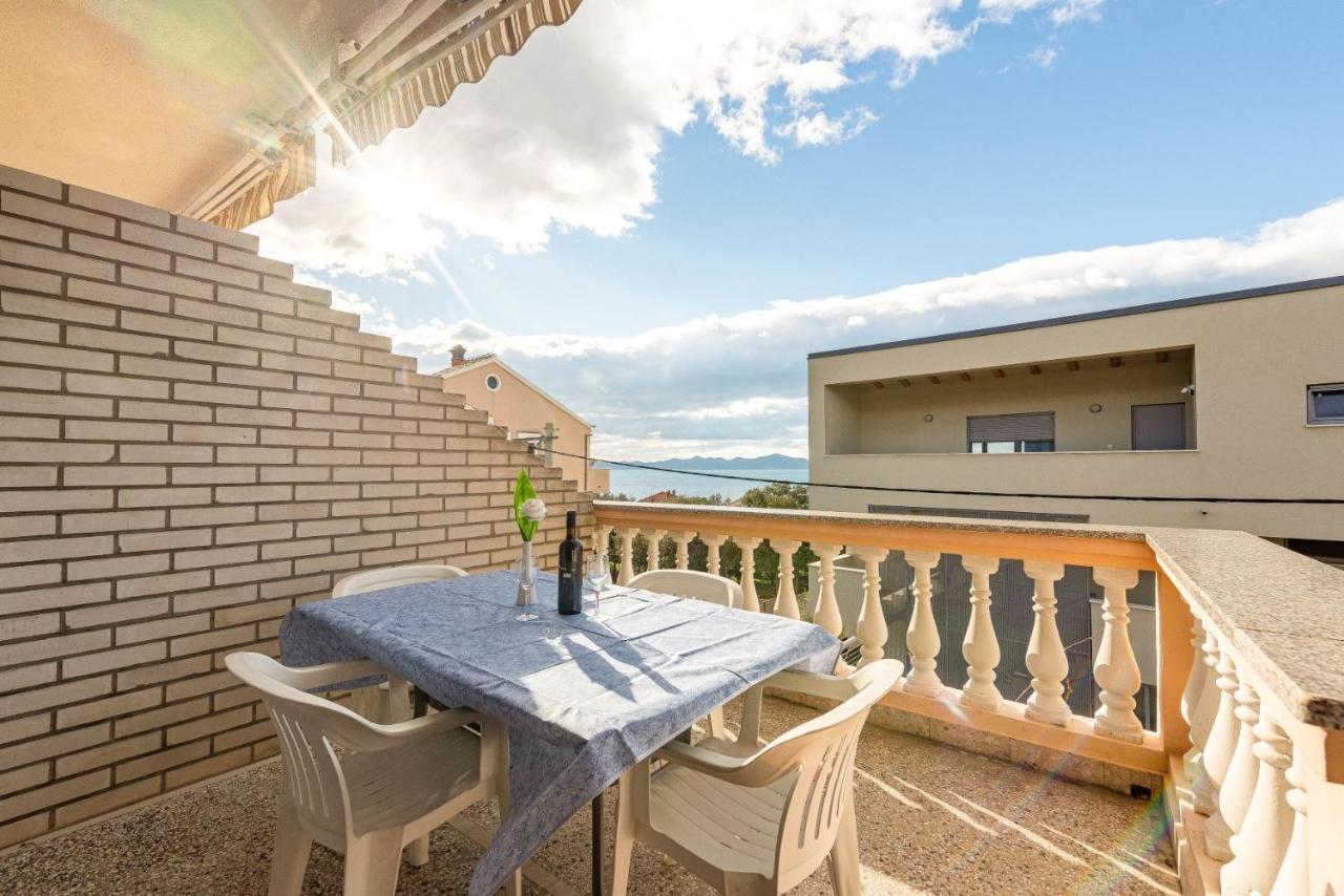 Family Friendly Seaside Apartments Kozino, Zadar - 5749 Petrcane Eksteriør bilde