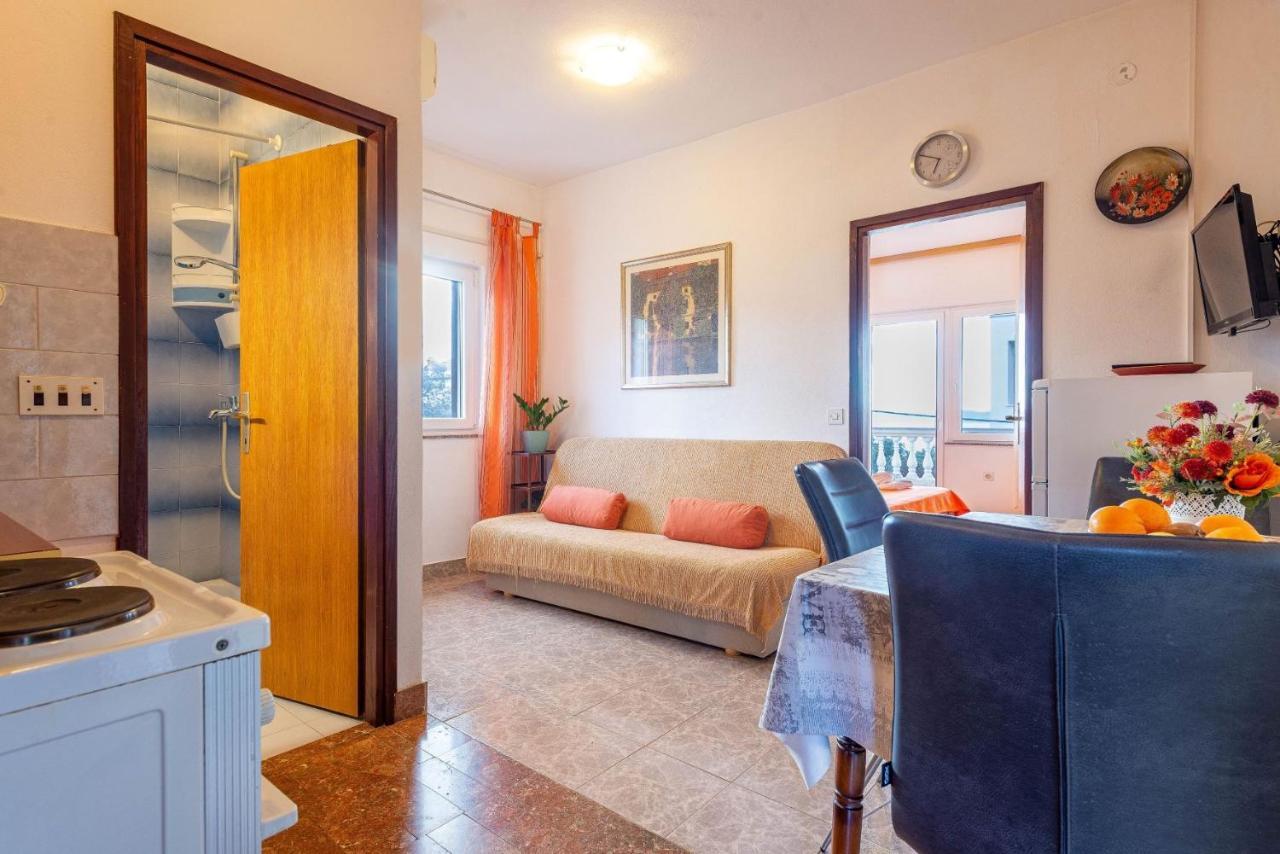 Family Friendly Seaside Apartments Kozino, Zadar - 5749 Petrcane Eksteriør bilde